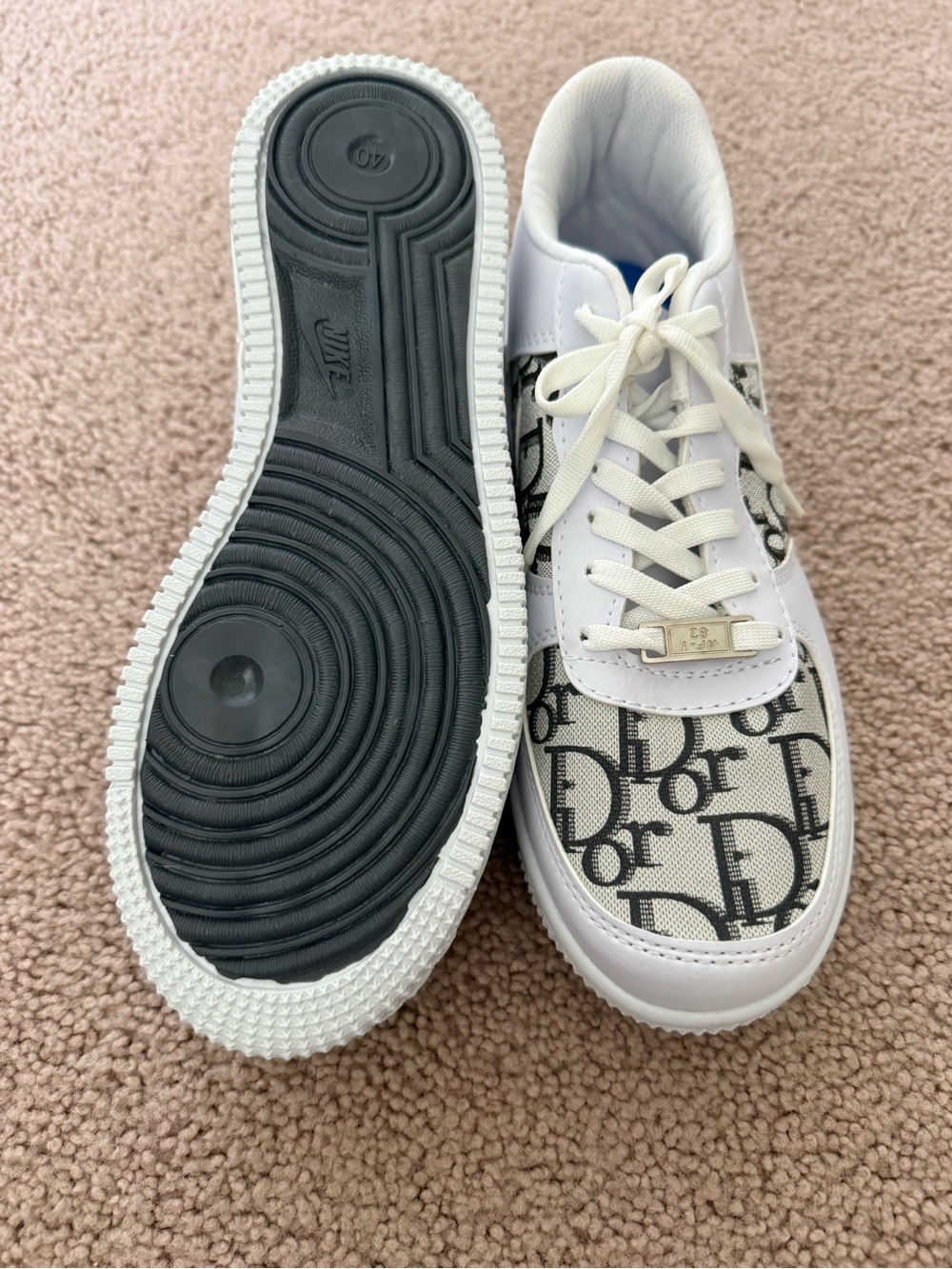 Dior White and Black Oblique Logo Sneakers - Picture 3 of 5